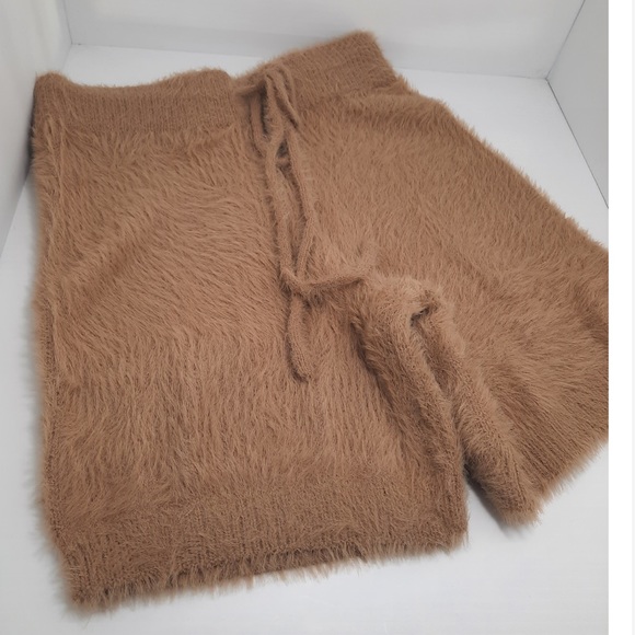 Hidden Brand Cozy Drawstring Shorts NWT - Picture 9 of 17